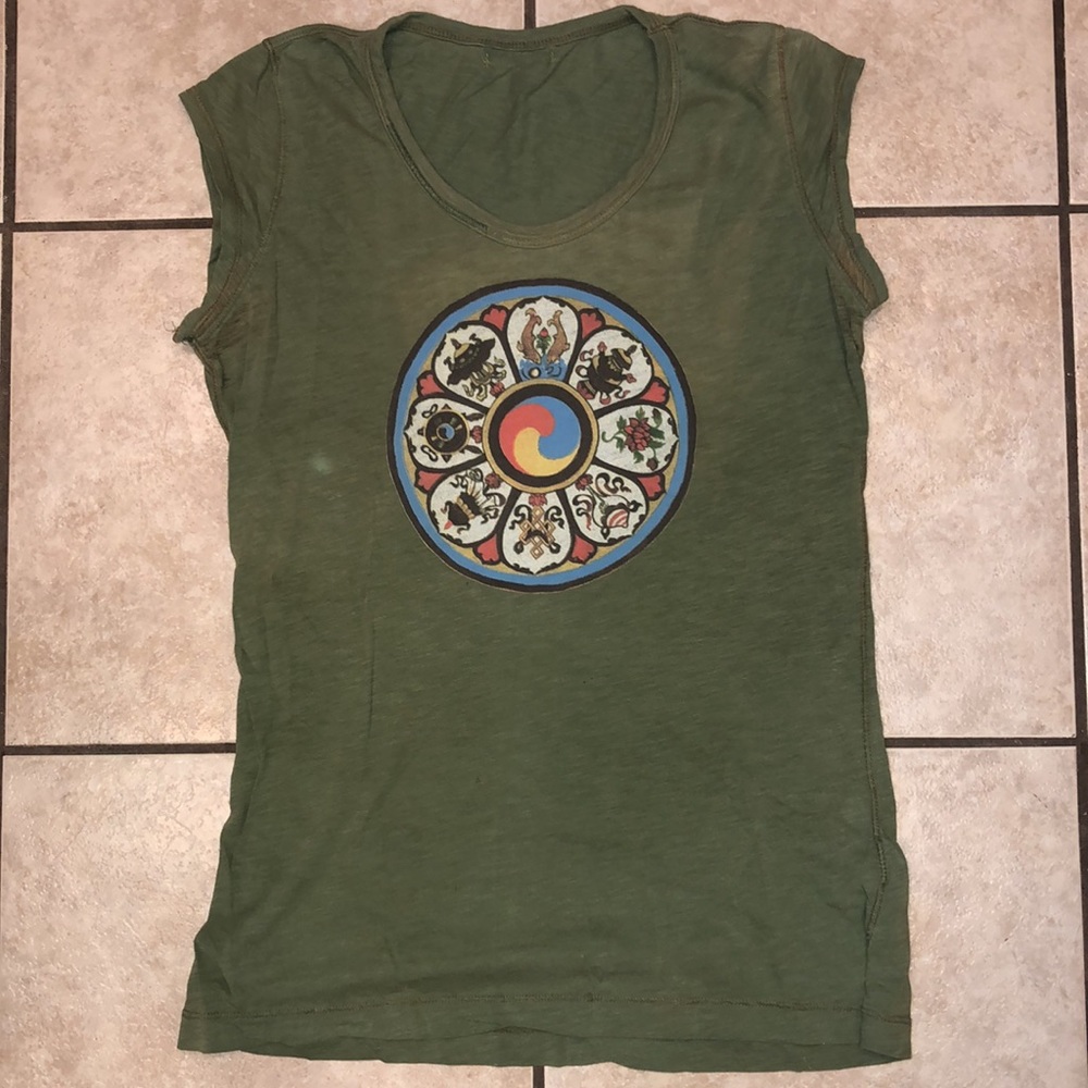 ☯️Lucky🍀Brand Vintage Graphic T- shirt - Picture 2 of 16